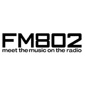 FM802